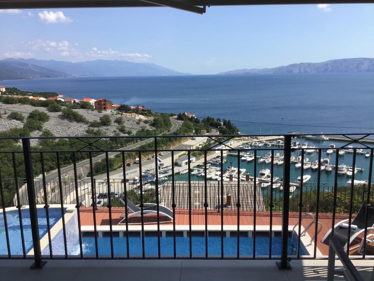 Apartments Villa Manda Novi Vinodolski Eksteriør billede